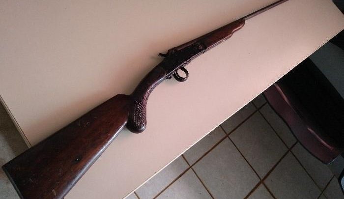 Homem é detido por porte ilegal arma de fogo, disparo e ameaça contra sua ex mulher no interior de Chapecó