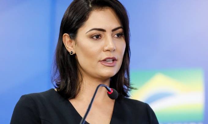 Michelle Bolsonaro é diagnosticada com covid-19