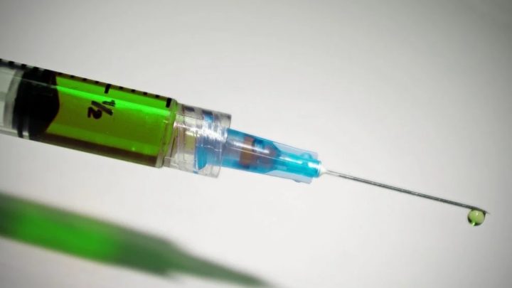 Rússia diz que aprovará vacina contra a covid-19 em duas semanas