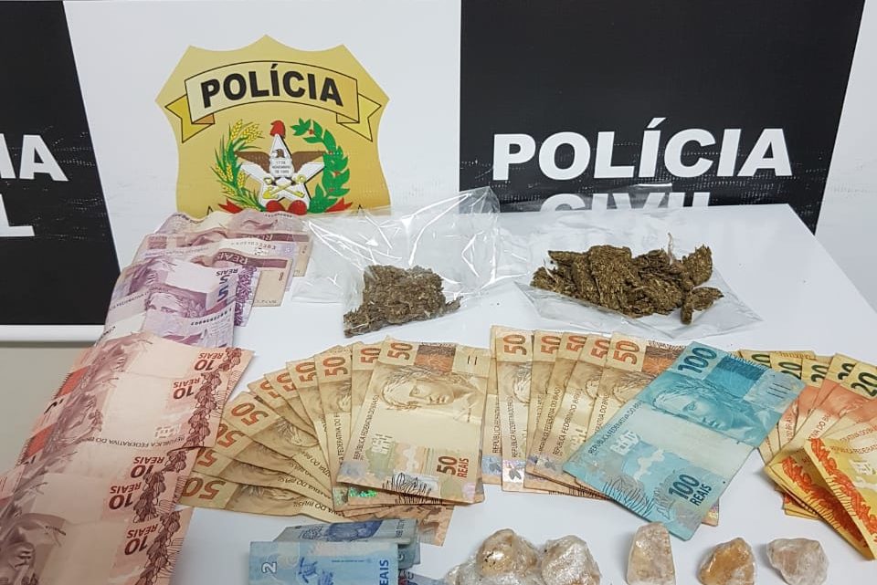Polícia Civil prende Três Pessoas da mesma família em operação contra o Tráfico de Drogas em Chapecó