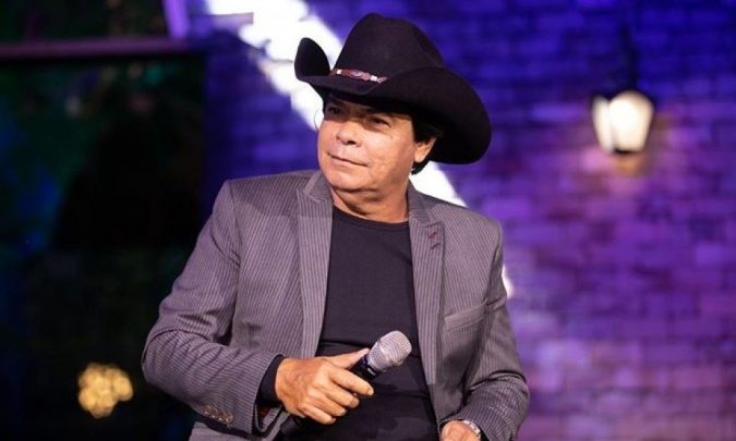 Cantor Parrerito, do Trio Parada Dura, morre aos 67 anos, vítima da Covid-19