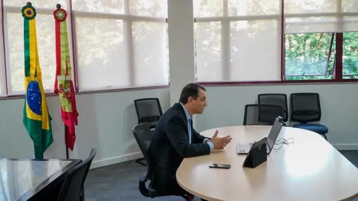 Moisés oferece apoio do PSL em Chapecó por votos contra o impeachment
