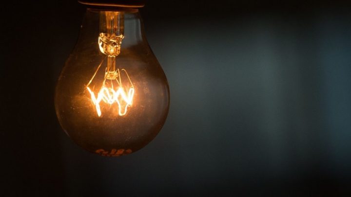 Em reunião extraordinária, Aneel decide que conta de luz terá cobrança extra em dezembro