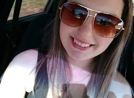 Mulher de 22 anos é morta com tiro na cabeça na frente do filho em Caçador