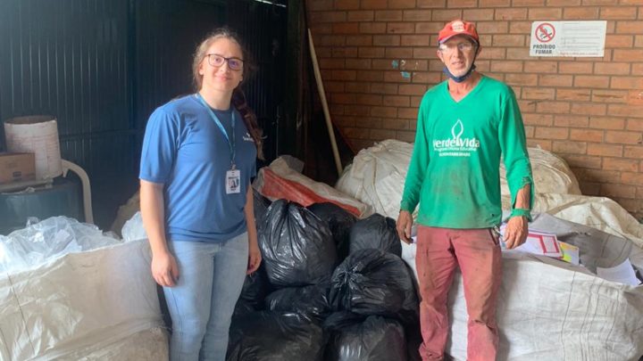 Empresa de Santa Catarina doa mais de uma tonelada de papel para ONG Verde Vida