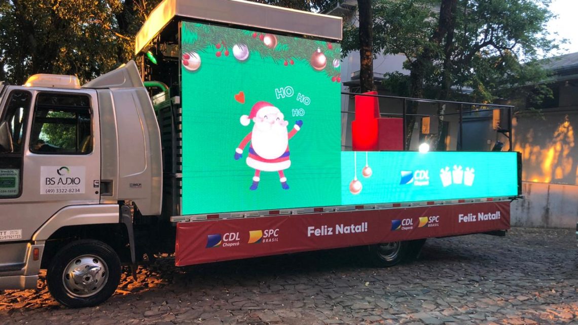 CDL leva Papai Noel para os bairros em Chapecó