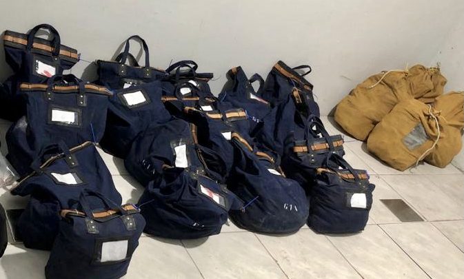 Polícia Federal apreende 700kg de pedras preciosas em Chapecó