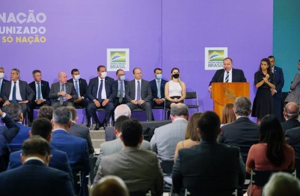 SC pretende imunizar 2,8 milhões de pessoas contra a Covid-19