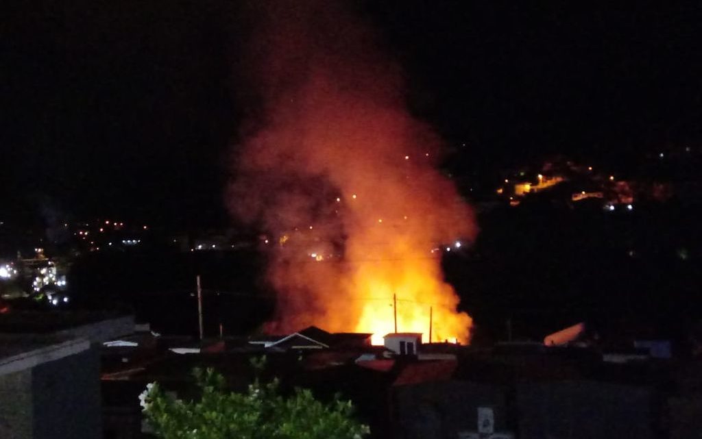 Homem morre carbonizado após casa pegar fogo em Herval d’ Oeste