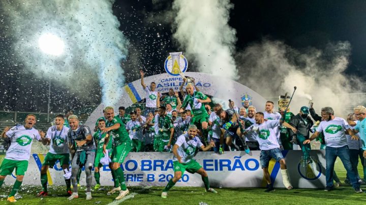 De Chapecó para a história: Por mérito e direito, Chapecoense é campeã brasileira da Série B