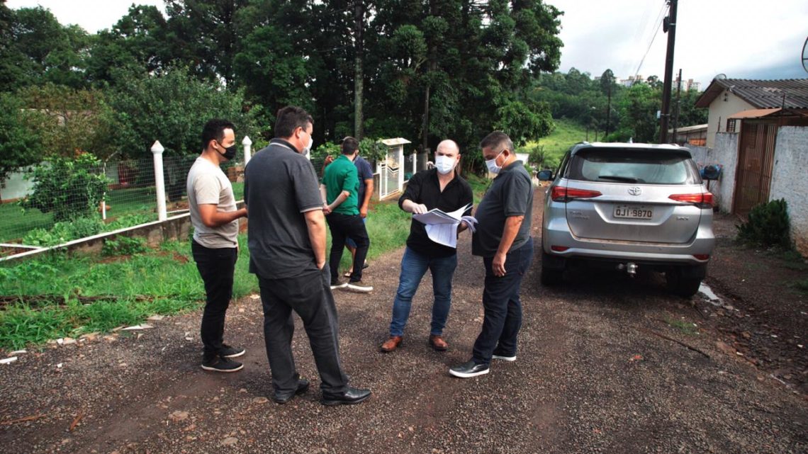 Em visita a obras prefeito pede projeto para abertura da avenida Getúlio Vargas em Chapecó