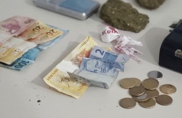 Polícia Militar desmantela ponto de tráfico de drogas em Chapecó