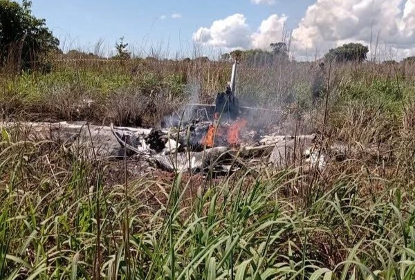 Acidente com avião mata quatro jogadores e presidente do Palmas