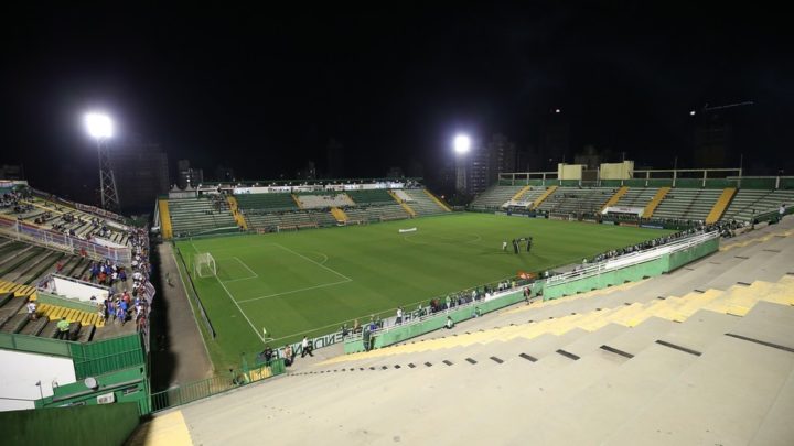 Chapecoense tenta reabilitação contra o Figueirense na série B