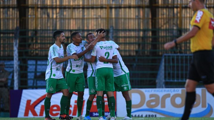 Chapecoense estréia no estadual com vitória sobre o Concórdia