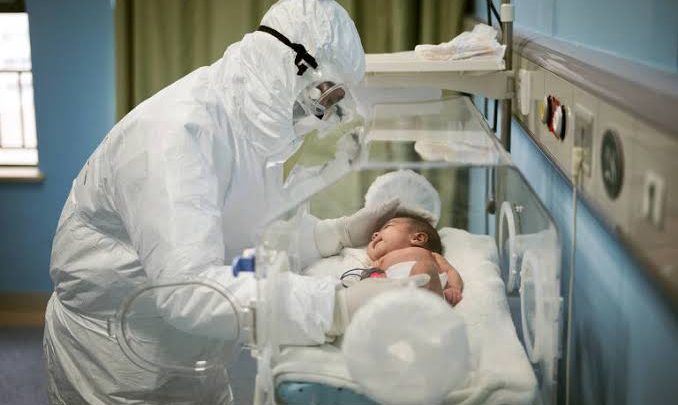 Bebê de 10 meses morre por coronavírus em Chapecó