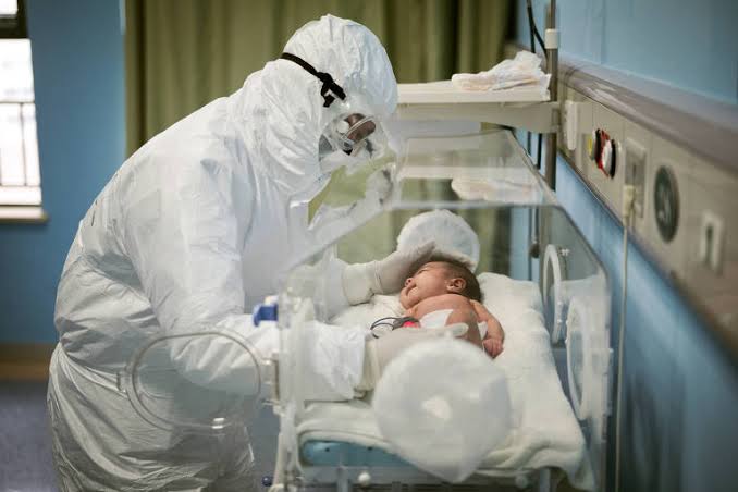 Bebê de 10 meses morre por coronavírus em Chapecó