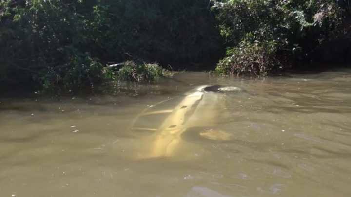 Carro cai no rio Uruguai com casal e bebê de sete dias