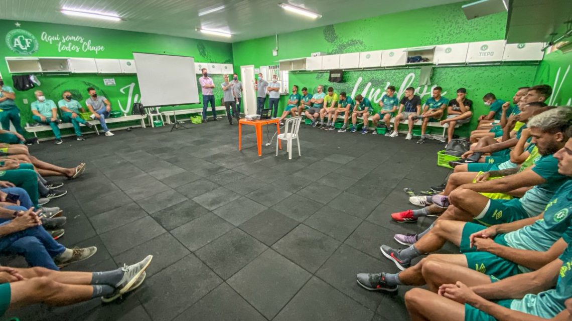 Elenco da Chapecoense se reapresenta para a temporada 2021