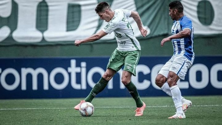 Federação Catarinense adia jogo entre Chapecoense e Avaí por causa Covid-19
