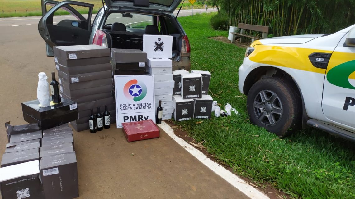 Polícia Rodoviária apreende 60 caixas de vinhos avaliadas em R$ 80 mil reais em Campo Erê