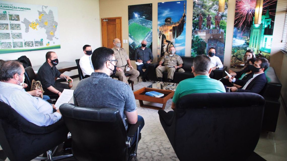 Prefeitura faz reunião para tratar sobre medidas para conter imigração ilegal em Chapecó