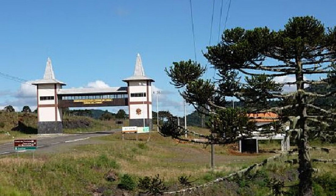 Bloqueados R$ 66 mil de secretário municipal que teria furado a fila da vacina contra coronavírus em SC