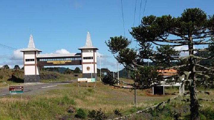 Bloqueados R$ 66 mil de secretário municipal que teria furado a fila da vacina contra coronavírus em SC