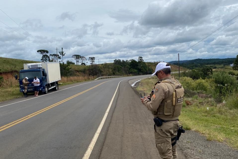 Vídeo: Polícia Rodoviária realiza operação com emprego de drone em SC