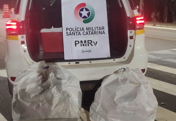Veículo de Chapecó é abordado com produtos eletrônicos contrabandeados do Paraguai