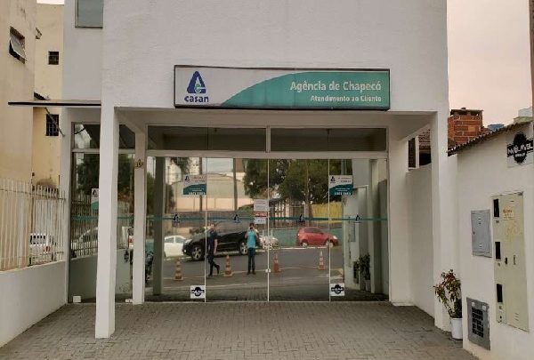 Servidor da CASAN é afastado do cargo e tem bens bloqueados em ação por suposto ato de improbidade administrativa