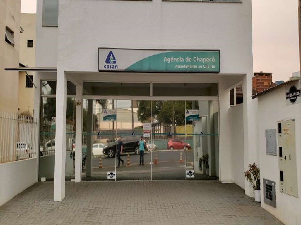 Servidor da CASAN é afastado do cargo e tem bens bloqueados em ação por suposto ato de improbidade administrativa