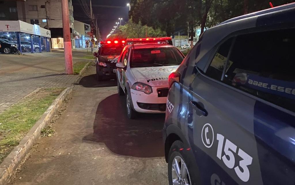 Após perder o pai para a Covid-19, mulher é flagrada dando festa em SC