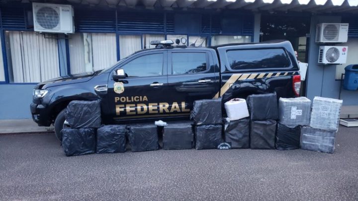 Polícia Federal e Força Aérea Brasileira interceptam aeronave carregada com 579 kg de cocaína