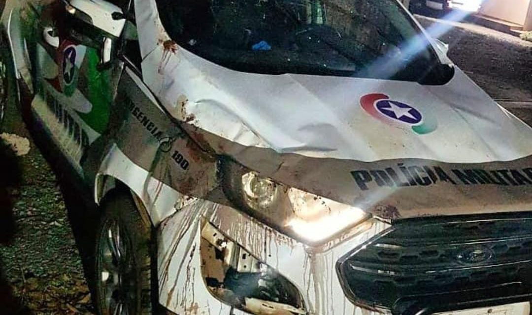 Viatura e carro capotam em perseguição; Um dos suspeitos morreu em Chapecó