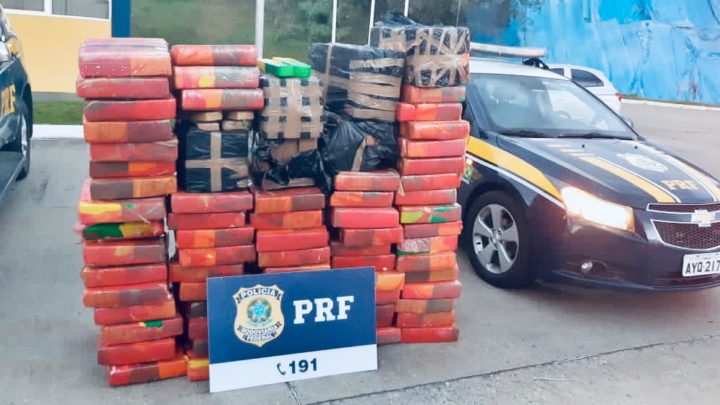 Operação Semana Santa: PRF apreende quase uma tonelada de maconha em Mafra