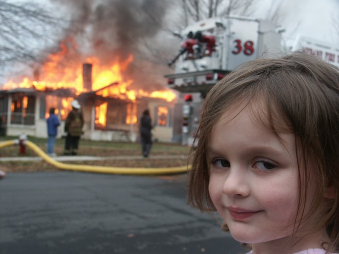 Meme de garota em frente a um incêndio é vendido por US$ 473 mil