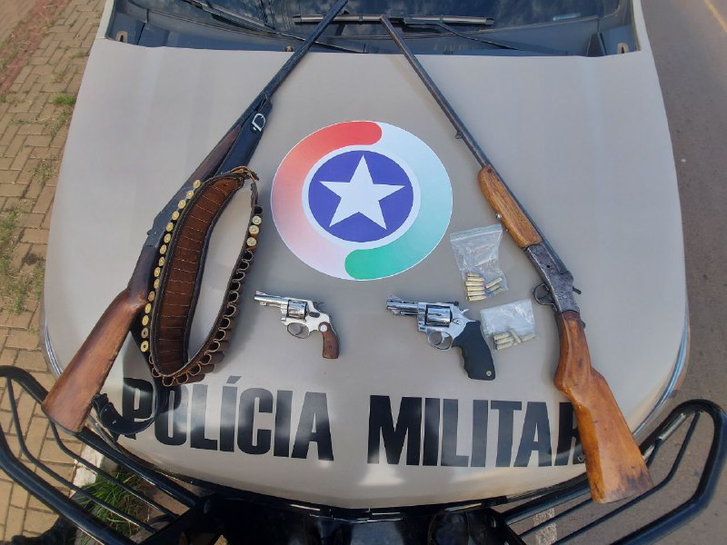 Dois homens e uma mulher são detidos por posse ilegal de arma de fogo e munição no bairro Santos Dumont em Chapecó