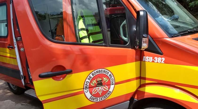 Homem finge passar mal para ganhar carona dos Bombeiros e acaba preso em SC