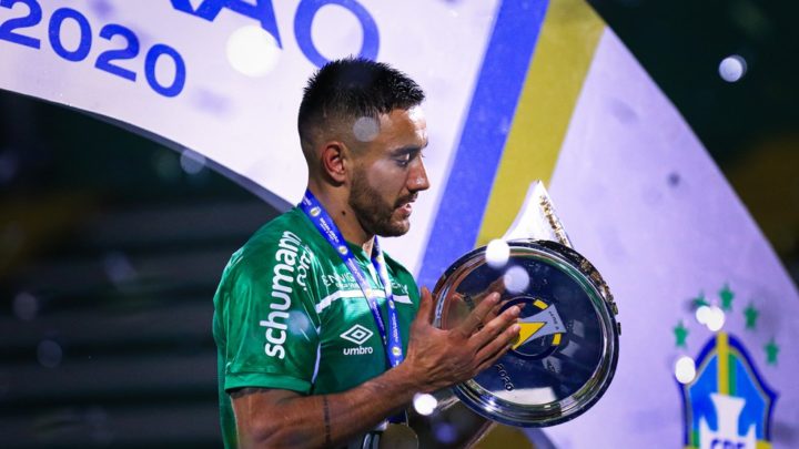 Alan Ruschel cobra R$ 3,3 milhões em ação contra a Chapecoense
