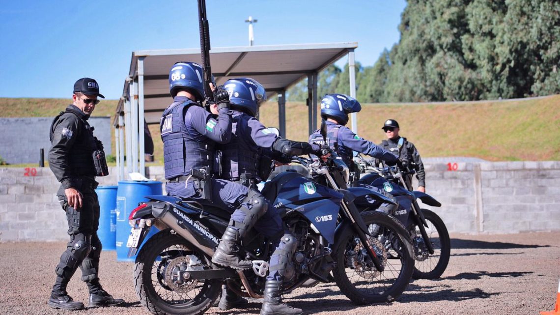 Guarda Municipal faz treinamento para pelotão de motos