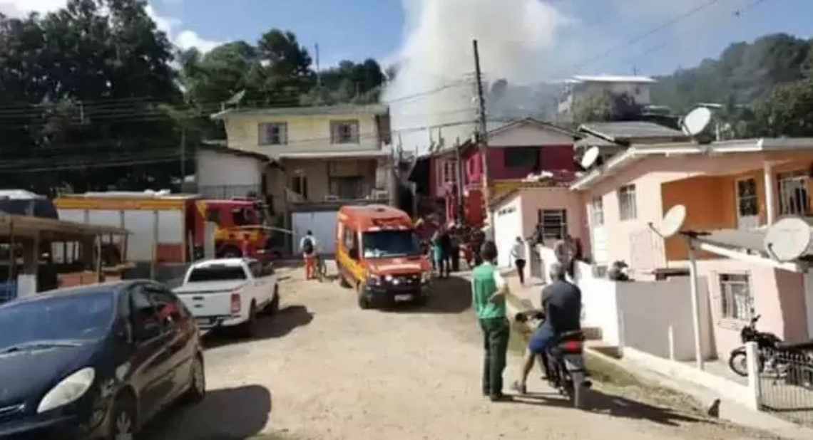 Tragédia: Três crianças morrem carbonizadas em SC