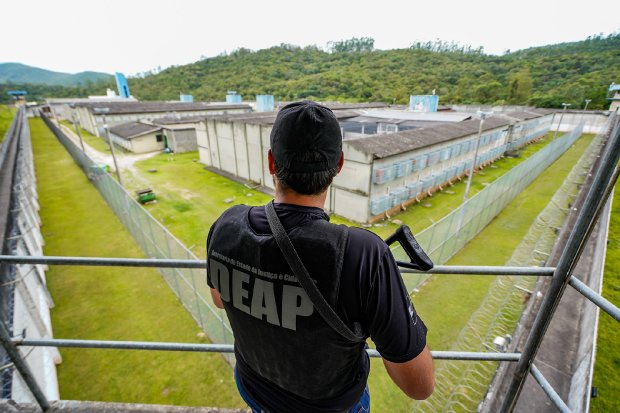 Governador Carlos Moisés convoca mais 213 policiais penais aprovados em concurso público