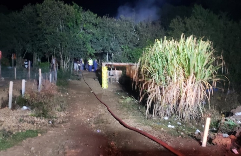 Homem morre carbonizado durante incêndio em residência