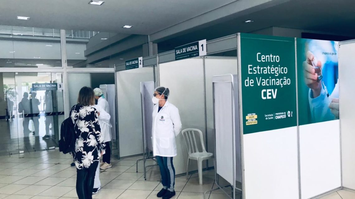 Aberta vacinação de gestantes com comorbidades no Centro de Eventos de Chapecó