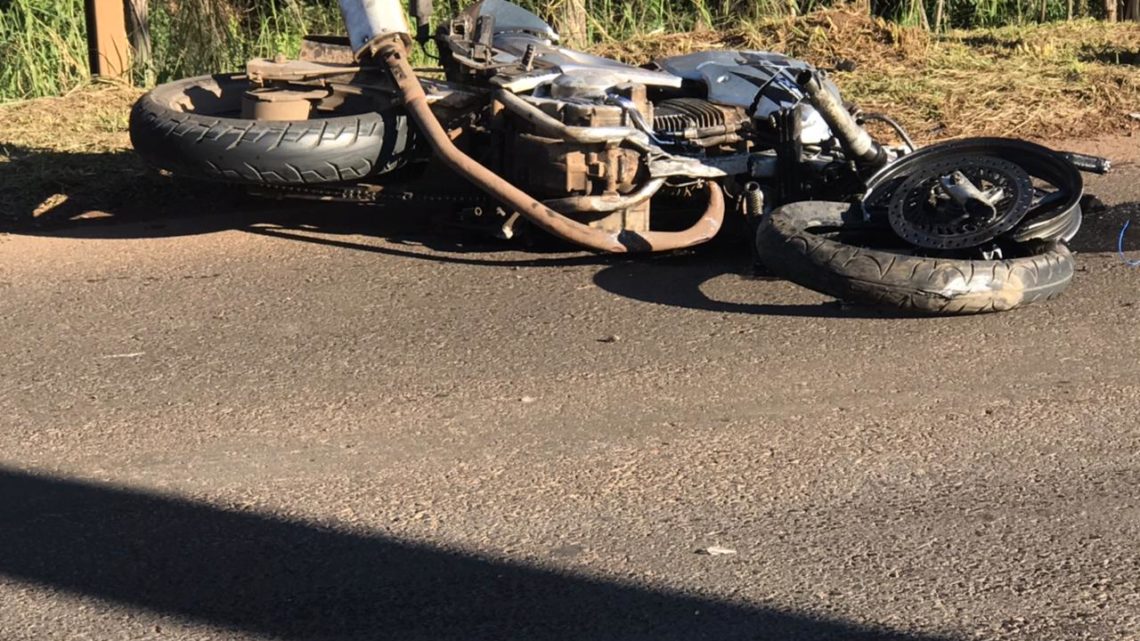 Motociclista morre após colisão frontal contra caminhonete em Chapecó