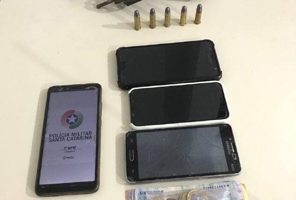 Dois homens são presos por roubo a pizzaria em Chapecó