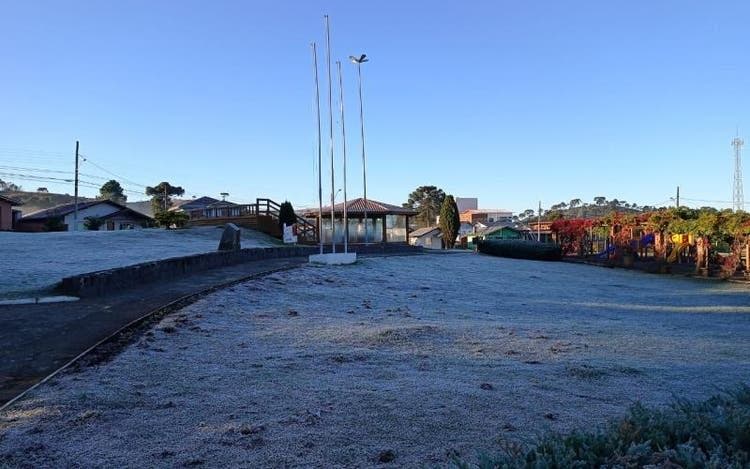 Frente fria derruba as temperaturas em SC