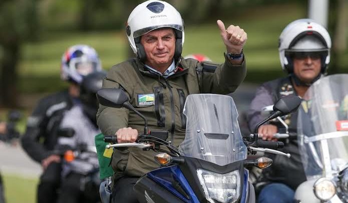 Bolsonaro nega que confirmou participação em evento de moto em Florianópolis