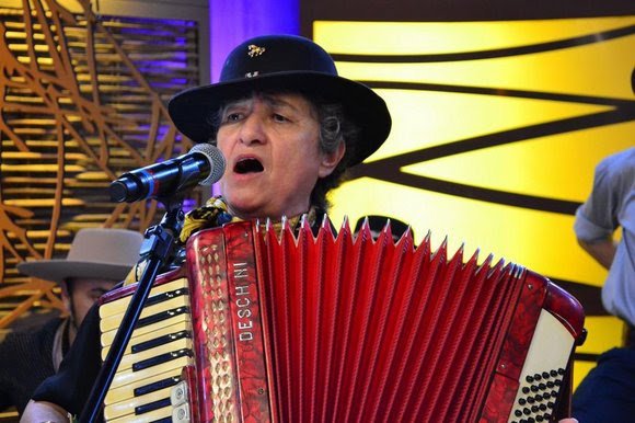 Cantora Berenice Azambuja morre aos 69 anos